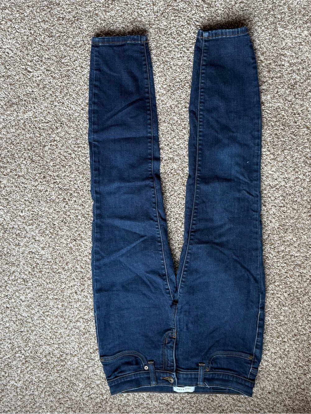 Lila Ryan Women’s Dark Wash Skinny Jeans – Size 28 Petite